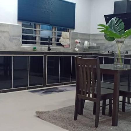 Homestay Layang มาไซ ภายนอก รูปภาพ